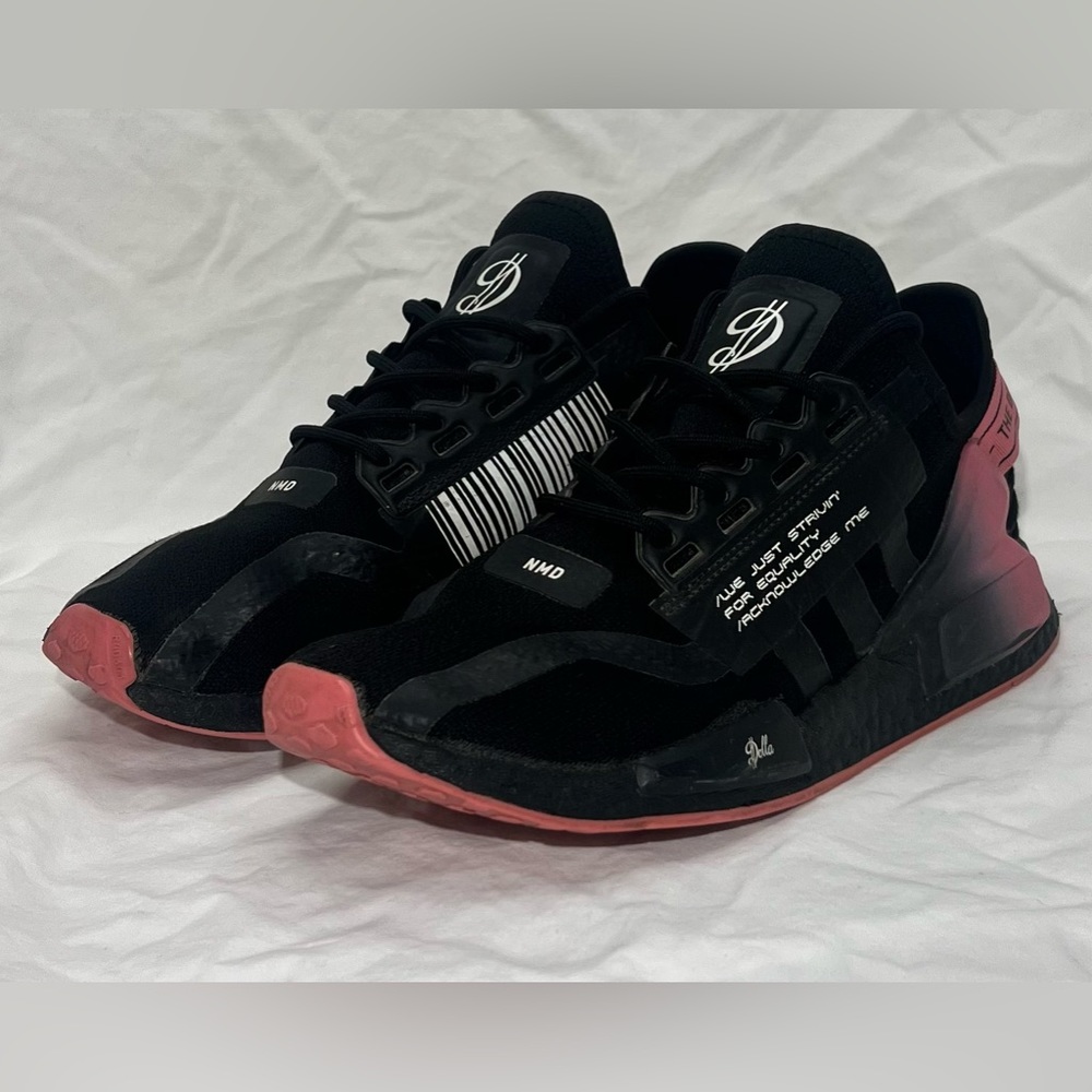 Adidas NMD R1 V2 Damian Lillard